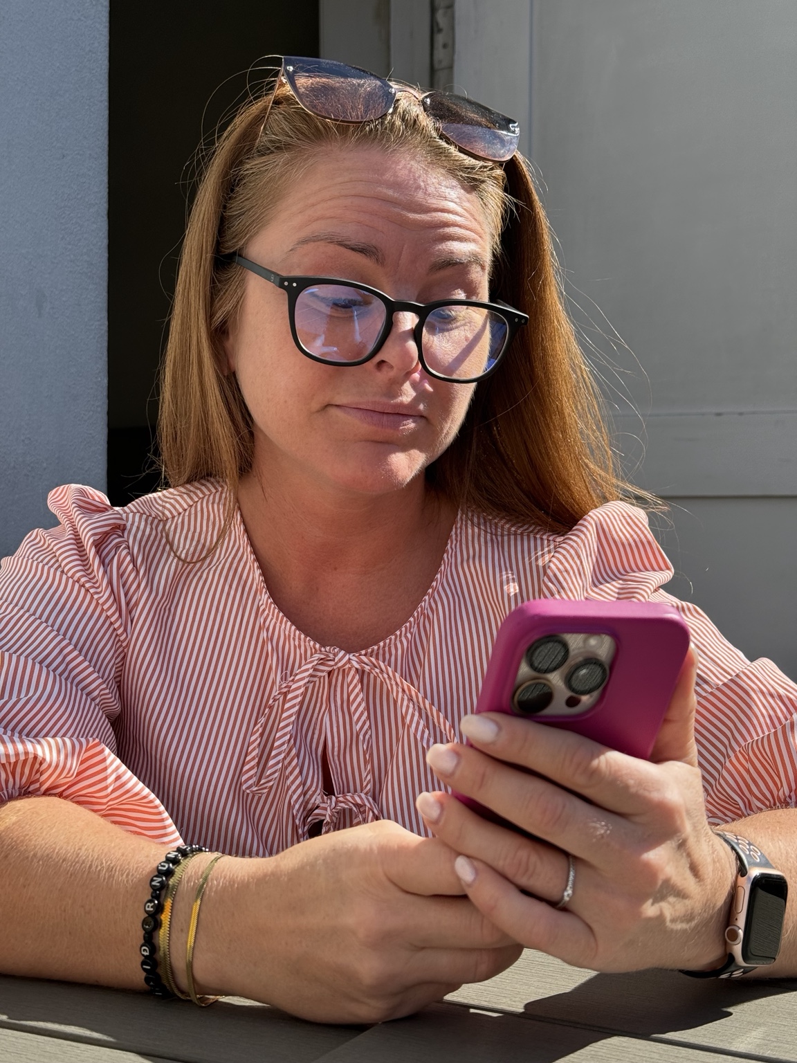 Rakel með síma